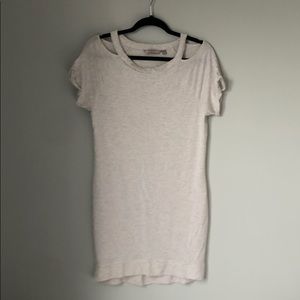 Super soft Athleta cut out tee